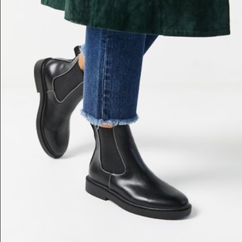 Urban Outfitters Quinn Chelsea Boot